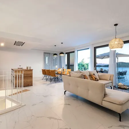 Desire Βίλα Prizba