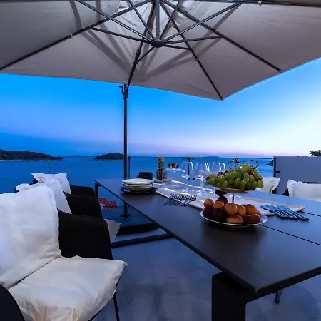 Villa Desire